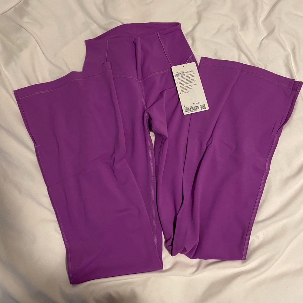 Lululemon Split Flare Yoga Pant NWT Size 4 Moonlit Magenta